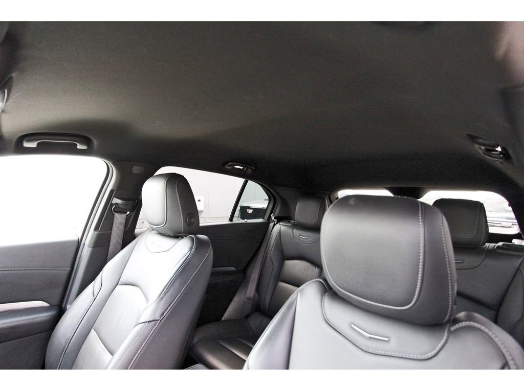 Used 2024 Cadillac XT4 Premium Luxury FWD image 29