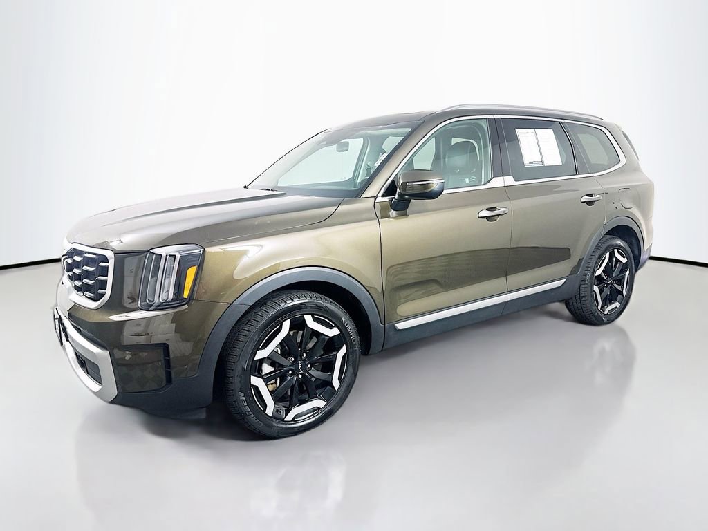 Used 2023 Kia Telluride S w/ S Sunroof Package image 3