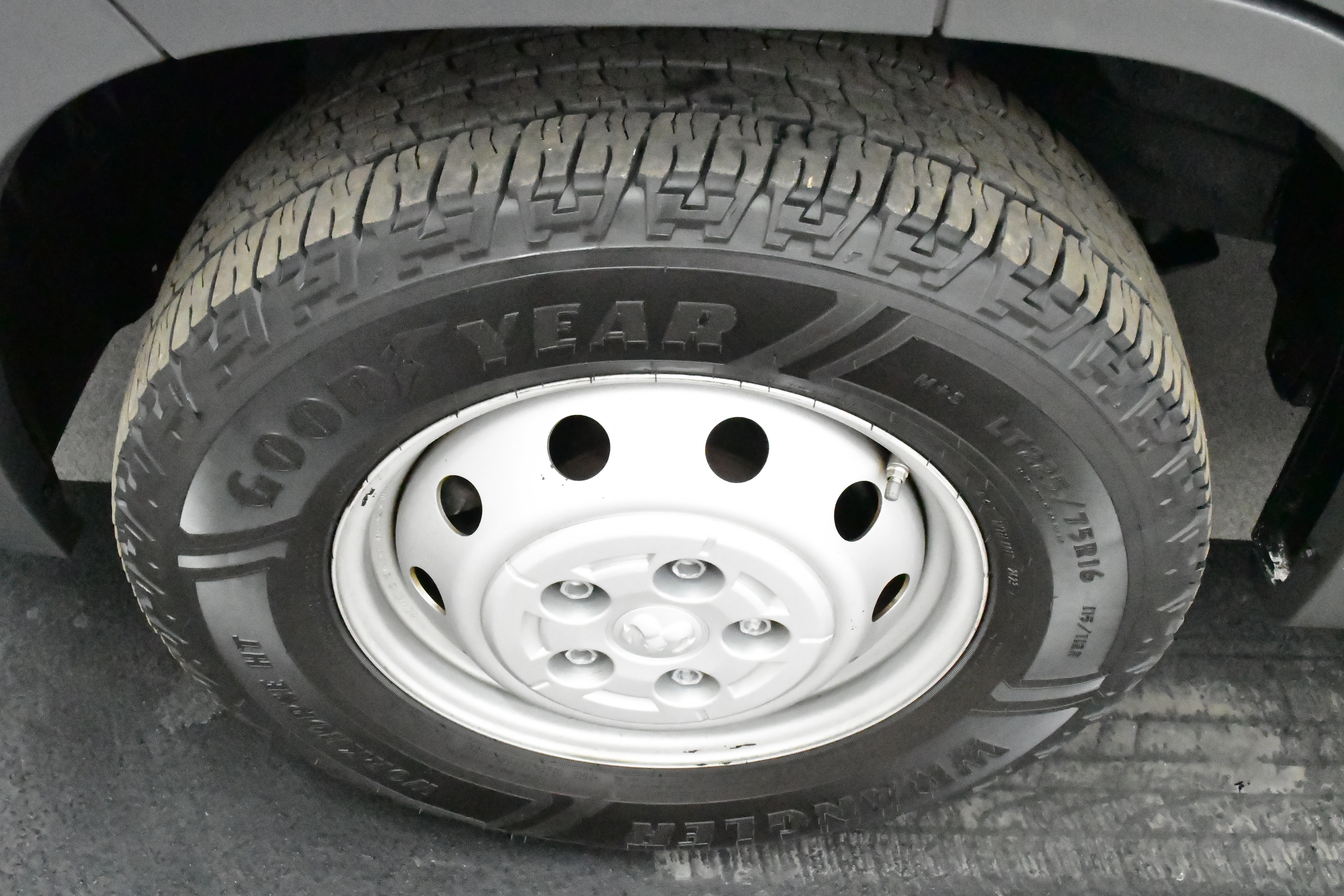 Used 2025 RAM ProMaster 2500 w/ Convenience Group image 52