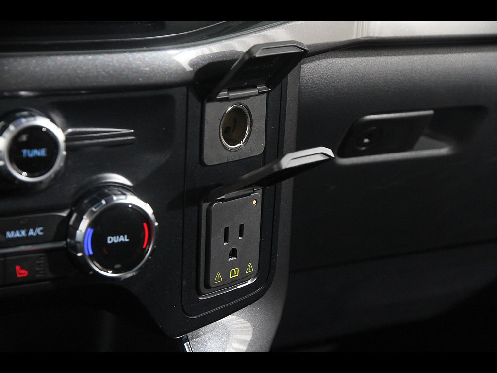 Used 2023 Ford F150 XLT w/ Equipment Group 302A High AWD/4WD image 18
