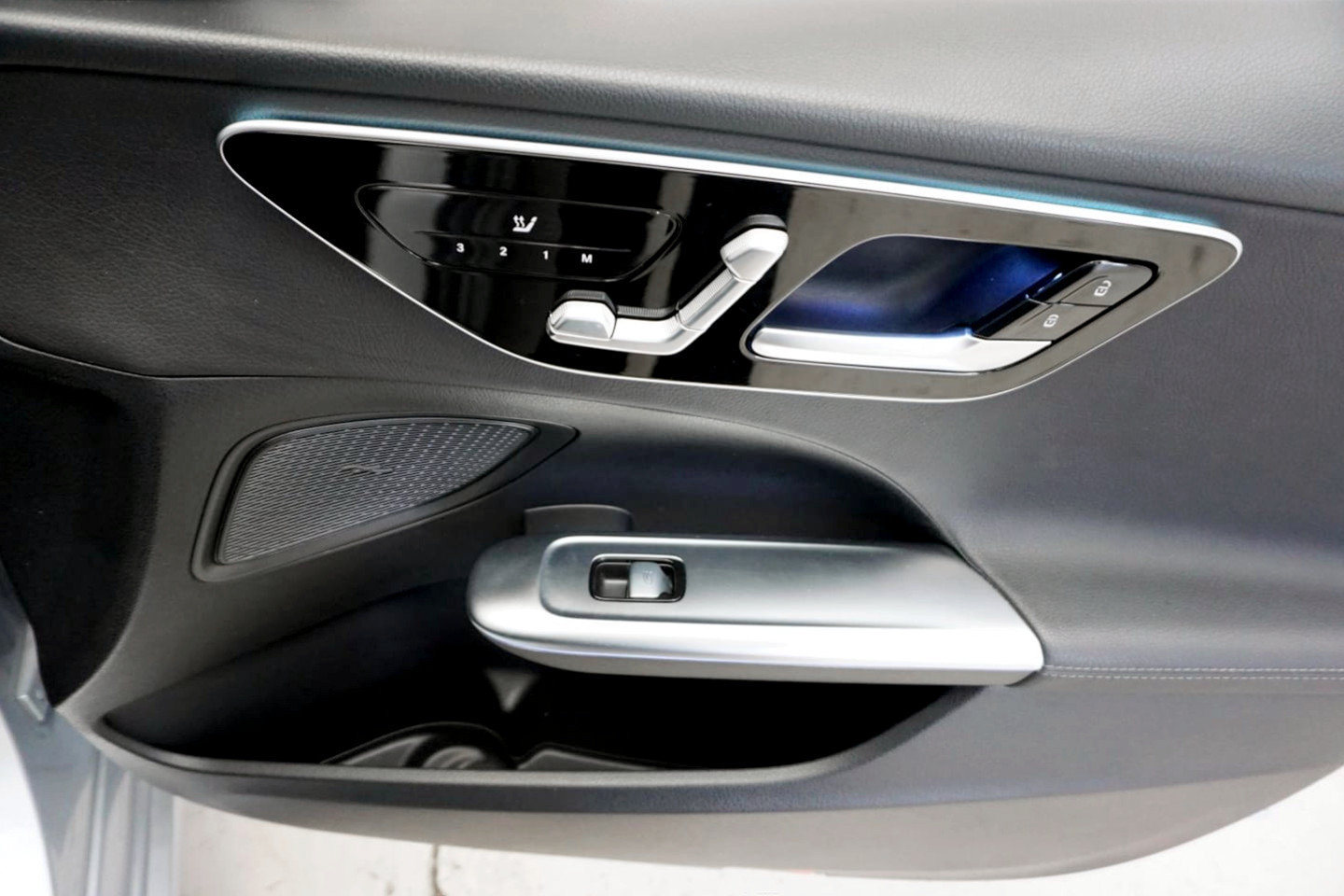 Used 2023 Mercedes-Benz C 300 Sedan image 24