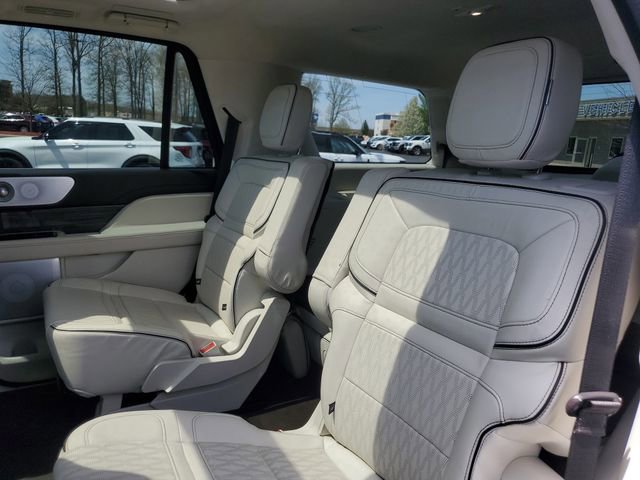 Certified 2022 Lincoln Navigator Black Label AWD/4WD image 36