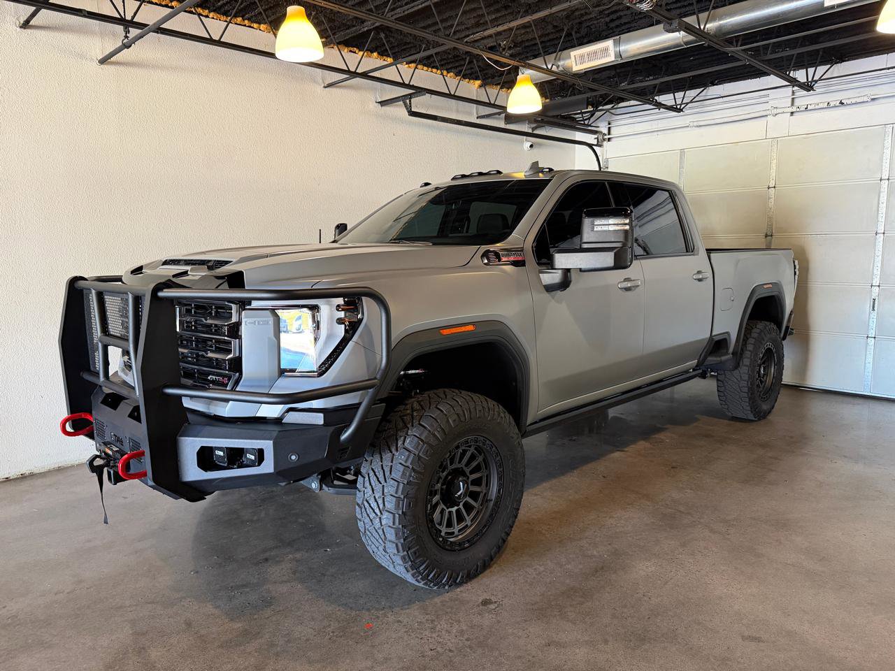 Used 2025 GMC Sierra 2500 AT4 w/ AT4 Premium Plus Package AWD/4WD image 3