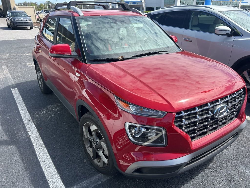 Used 2021 Hyundai Venue SEL w/ Premium Package image 5