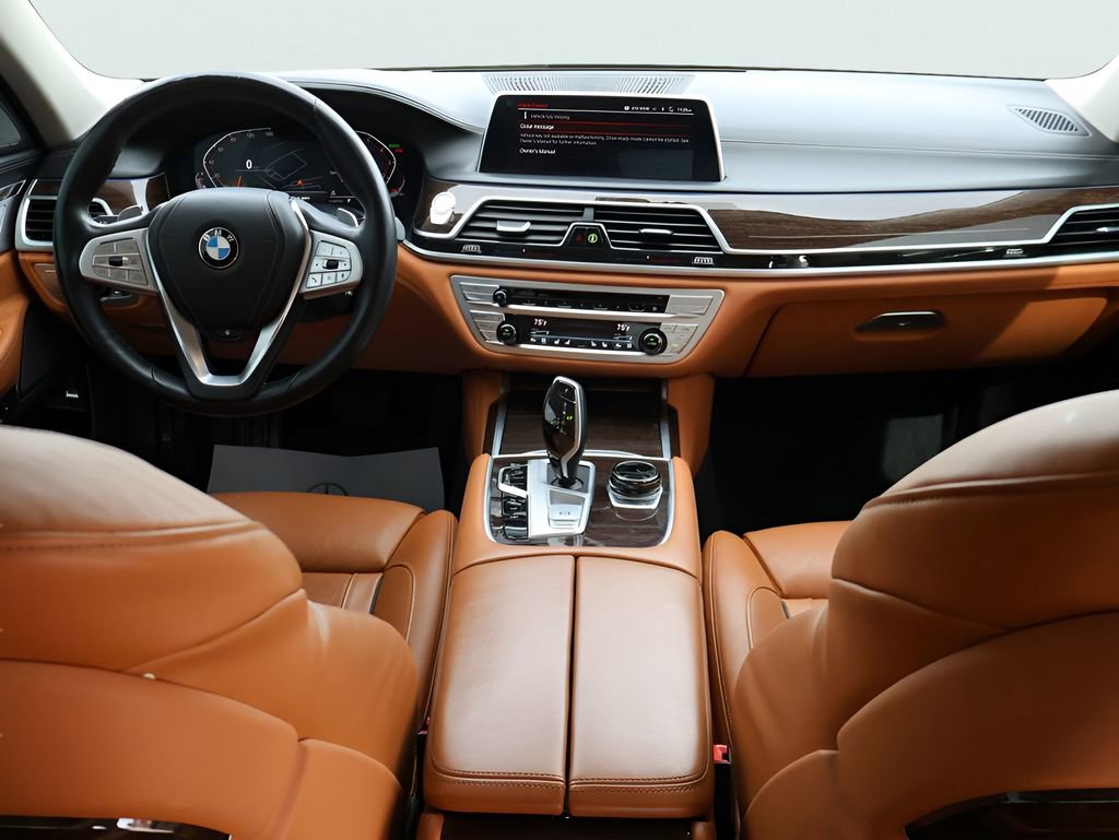 Used 2021 BMW 740i xDrive w/ Premium Package image 15