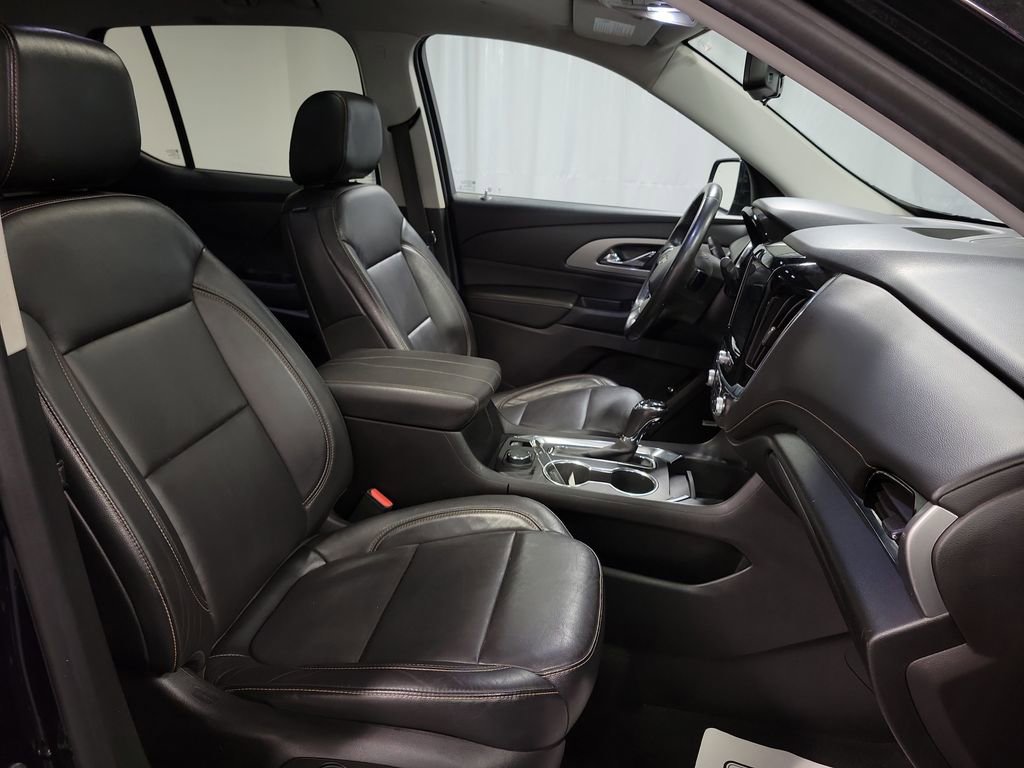 Used 2018 Chevrolet Traverse LT image 30