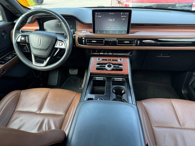 Certified 2022 Lincoln Aviator Reserve w/ Equipment Group 201A image 16