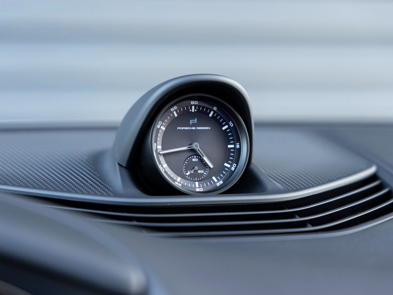 Used 2025 Porsche Taycan GTS image 17