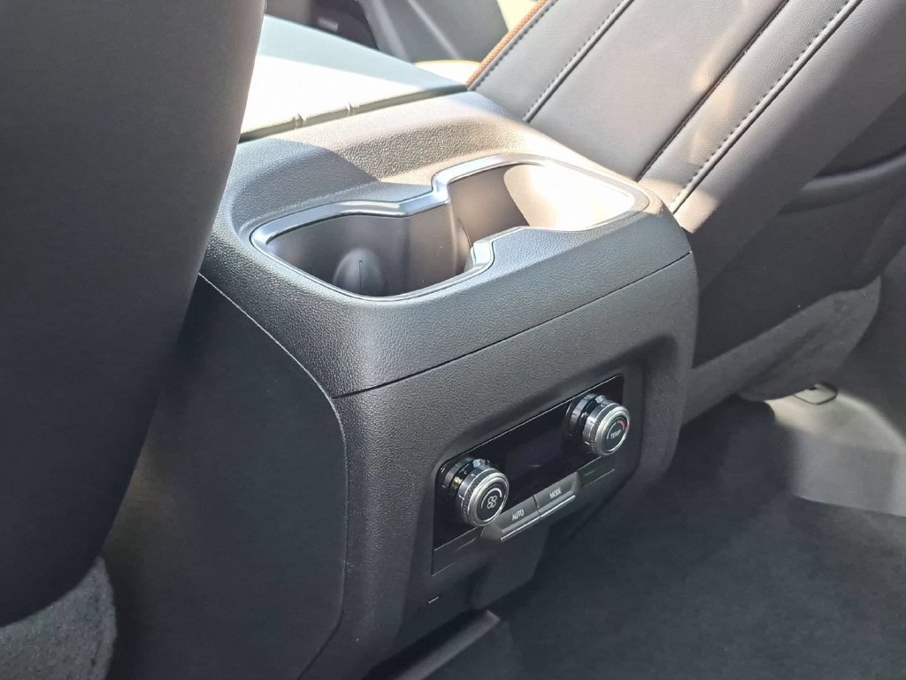 New 2026 GMC Acadia AT4 AWD/4WD image 21