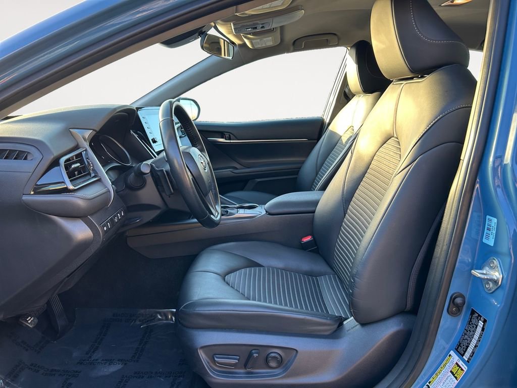 Used 2024 Toyota Camry SE w/ Cold Weather Package FWD image 15