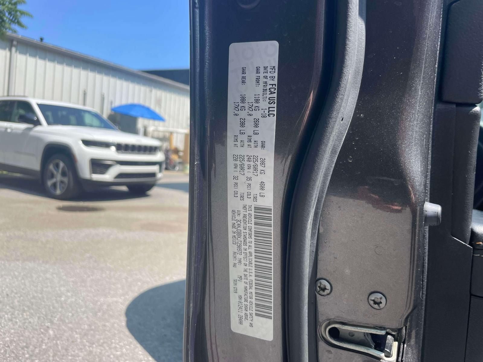 Used 2018 Jeep Compass Latitude w/ Popular Equipment Group AWD/4WD image 19