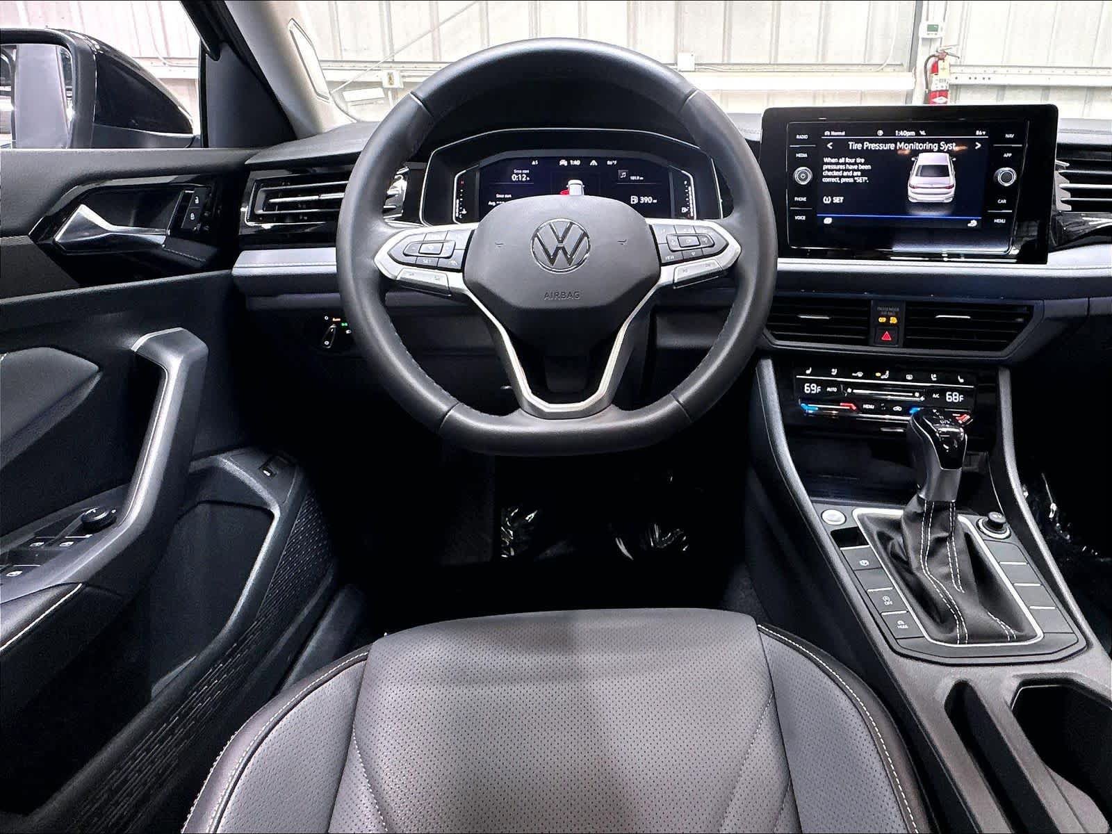 Certified 2026 Volkswagen Jetta SEL FWD image 11