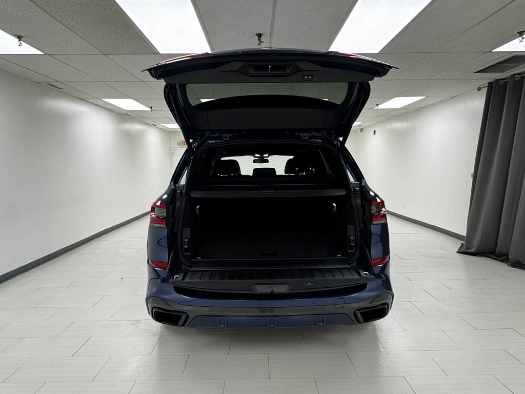 Used 2023 BMW X5 M50i w/ Executive Package image 37