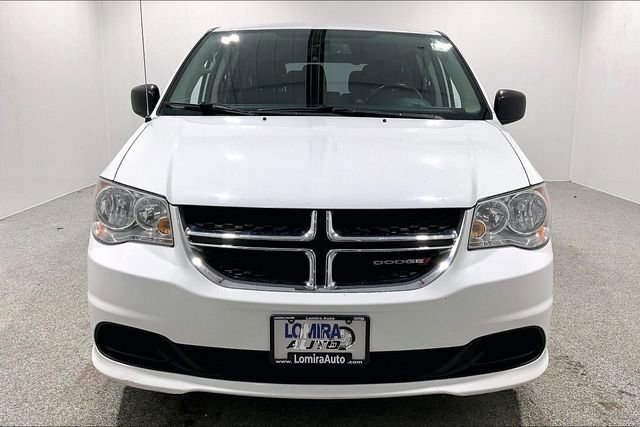 Used 2017 Dodge Grand Caravan SE w/ UConnect Hands-Free Group image 2