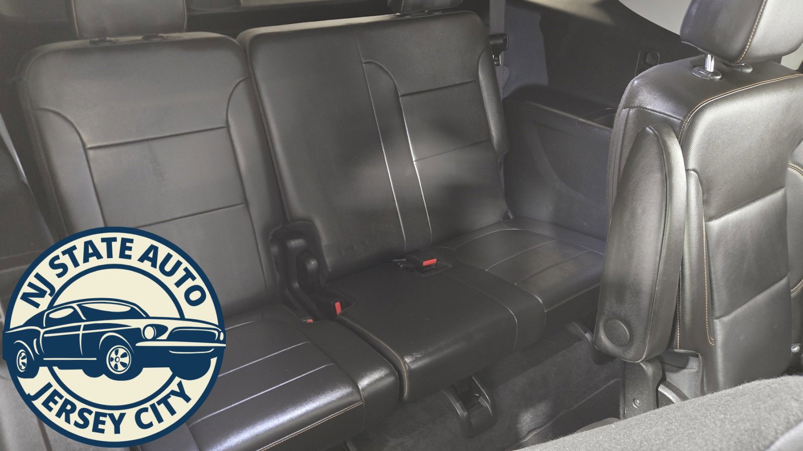 Used 2021 Chevrolet Traverse Premier image 36