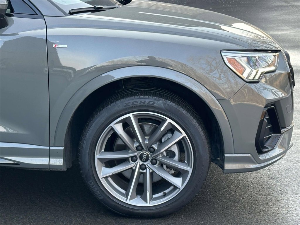 Used 2025 Audi Q3 2.0T Premium w/ Convenience Package image 9