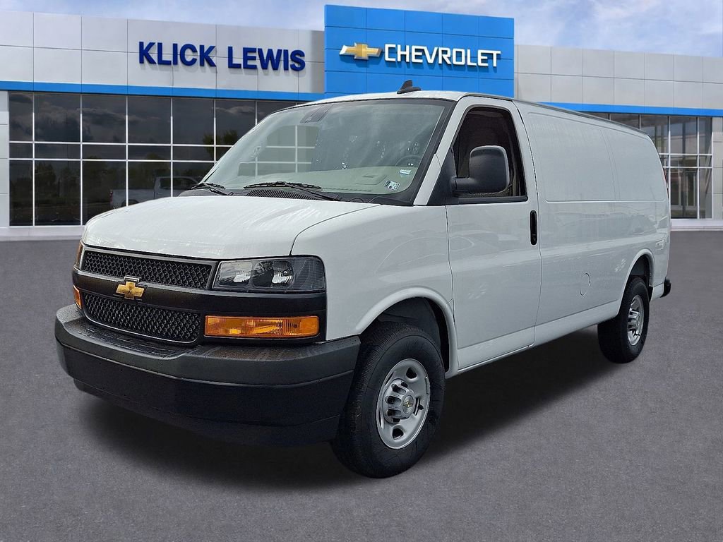 New 2025 Chevrolet Express 3500 WT Van w/ Driver Convenience Package video 2