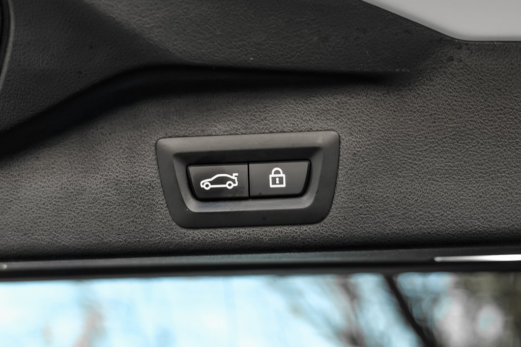 Used 2021 BMW X5 xDrive40i w/ Premium Package image 54