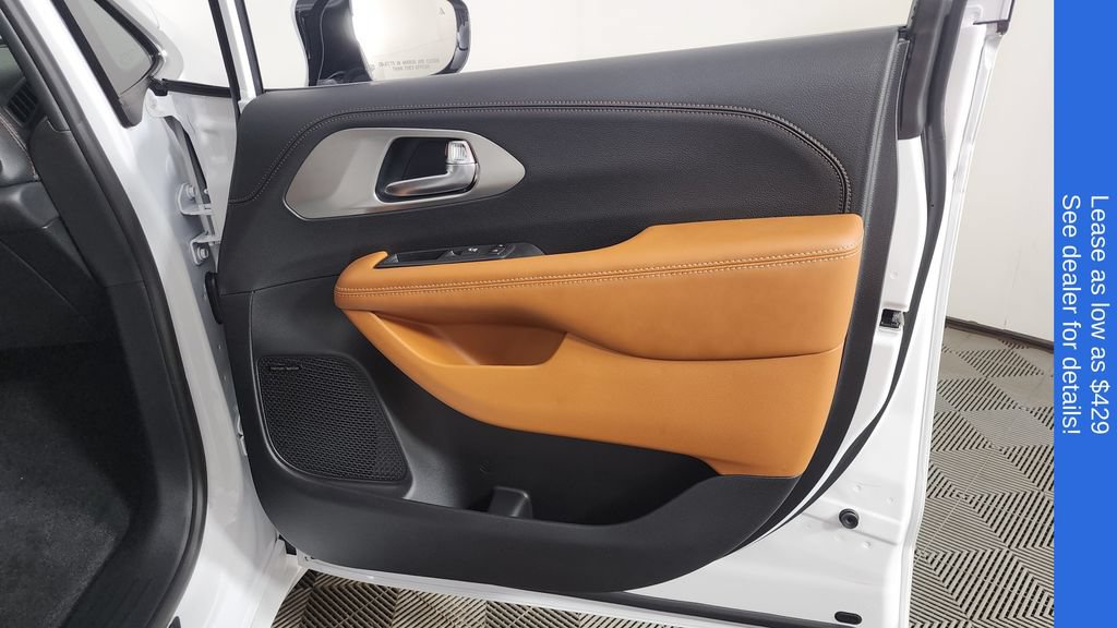 New 2026 Chrysler Pacifica Pinnacle FWD image 30