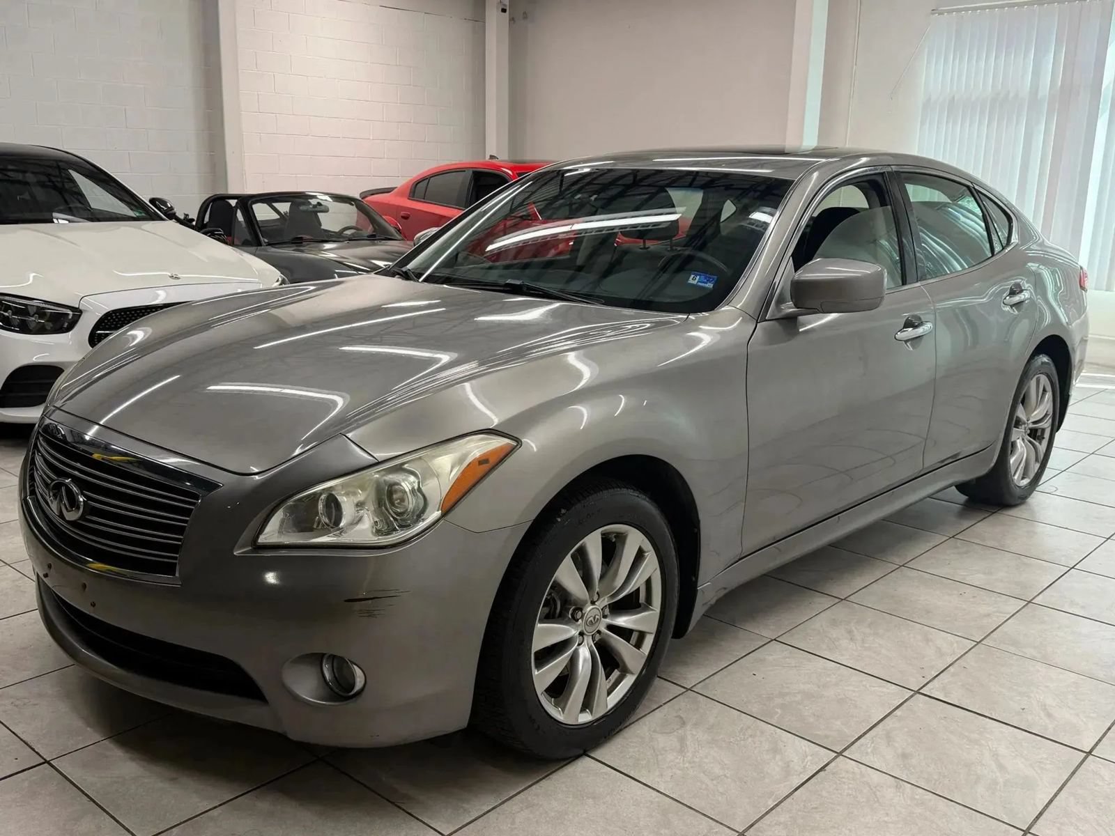 Used 2013 INFINITI M37 x w/ Premium Pkg AWD/4WD image 3