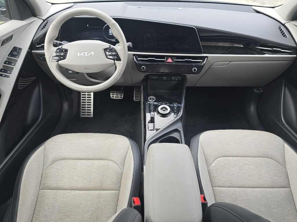 Used 2024 Kia Niro Wave w/ Wave Preserve Package FWD image 23