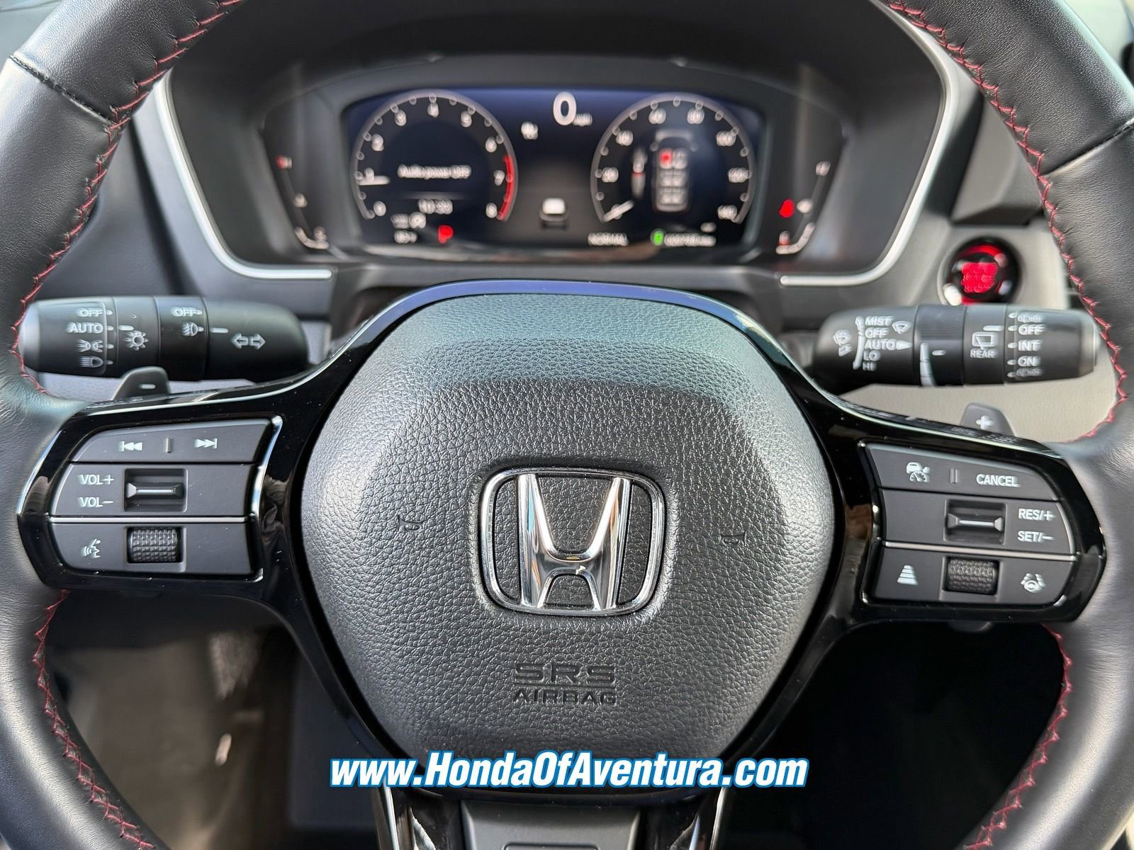 Certified 2025 Honda Pilot Black Edition image 17