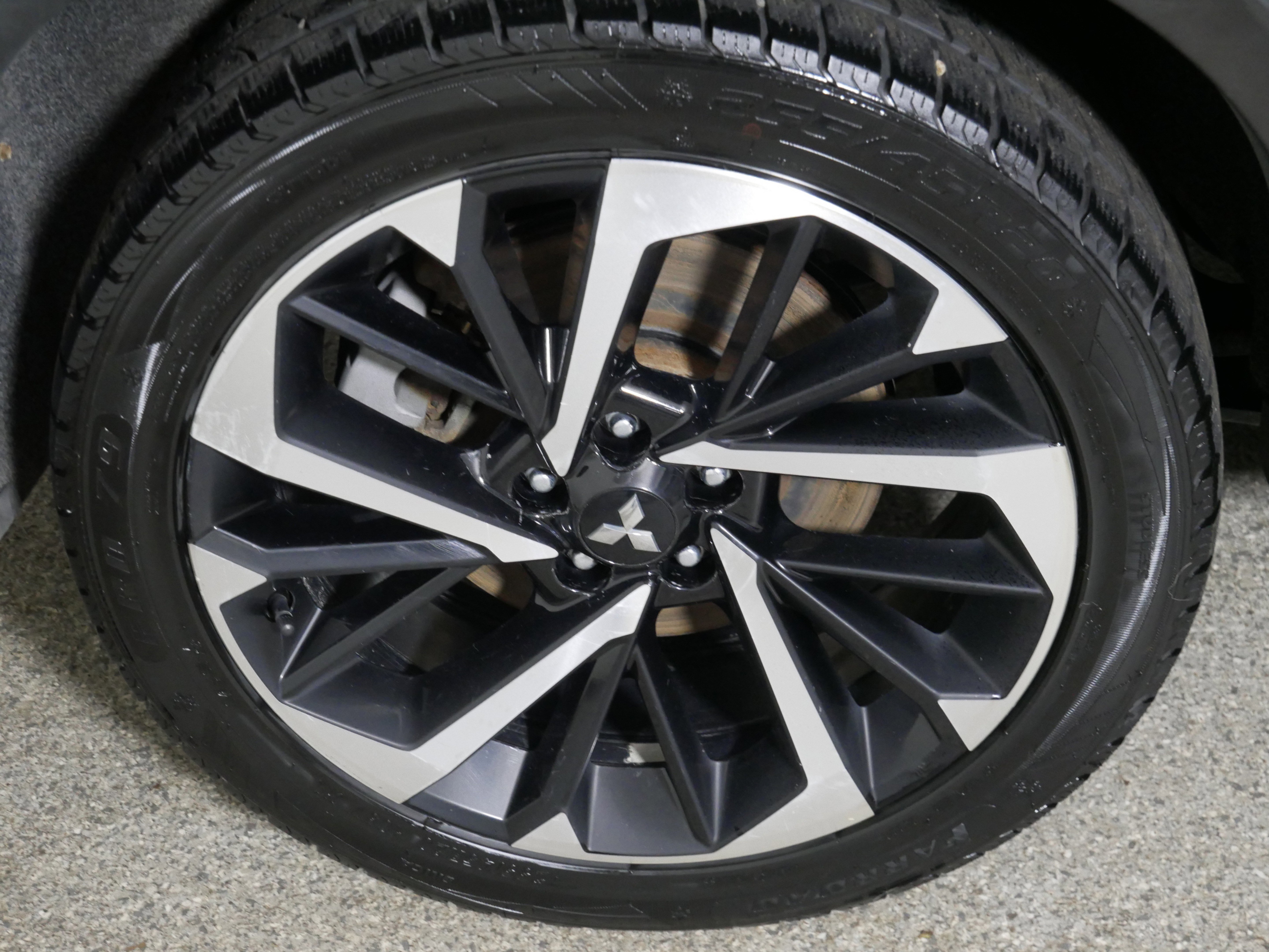 Used 2022 Mitsubishi Outlander SE image 15