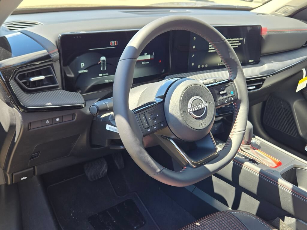 Used 2026 Nissan Kicks SR w/ SR Premium Package AWD/4WD image 3