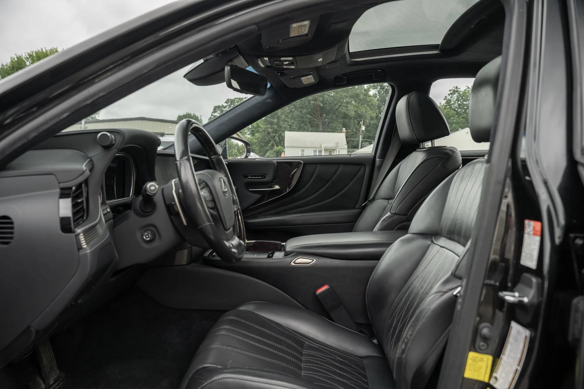 Used 2018 Lexus LS 500 AWD w/ Interior Upgrade Package image 7