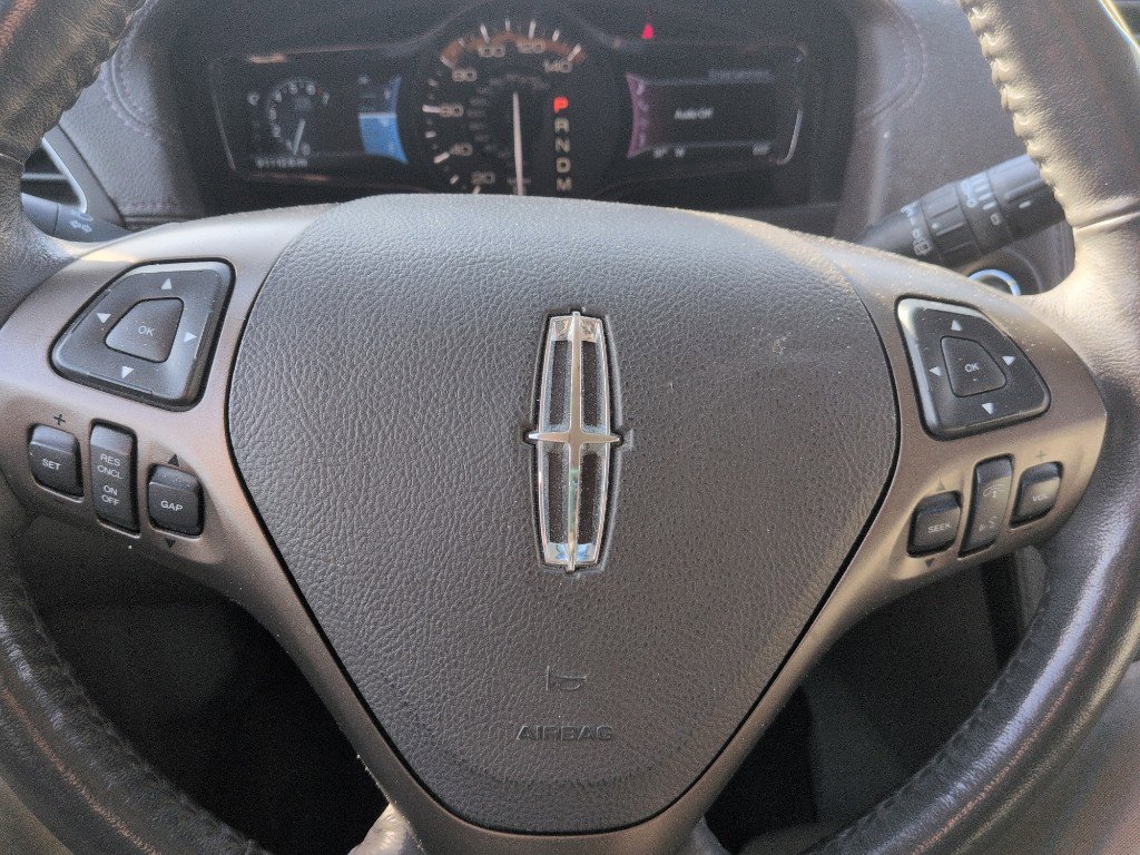 Used 2012 Lincoln MKX image 12