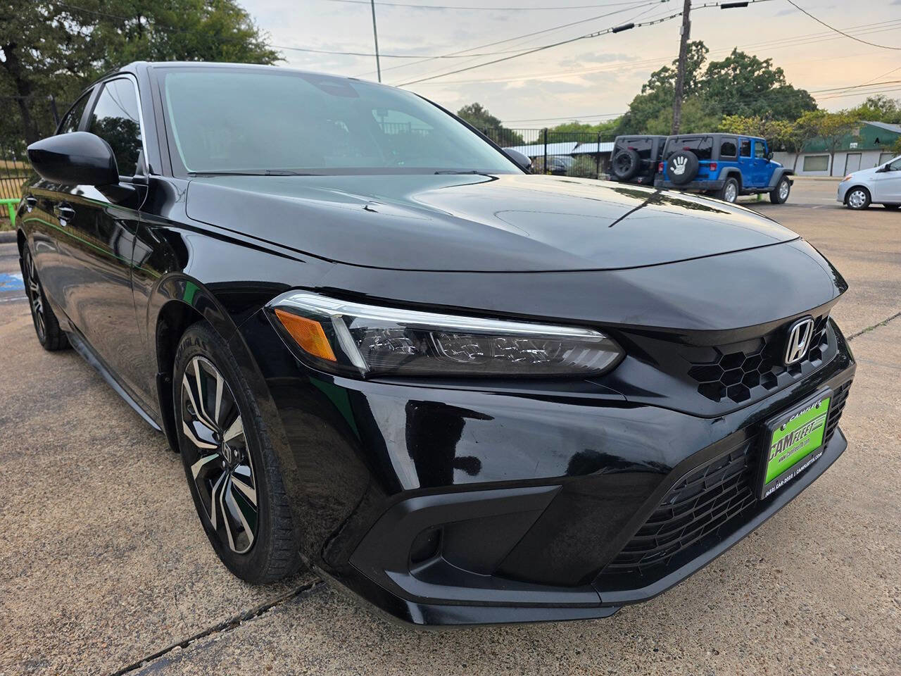 Used 2024 Honda Civic EX-L image 3