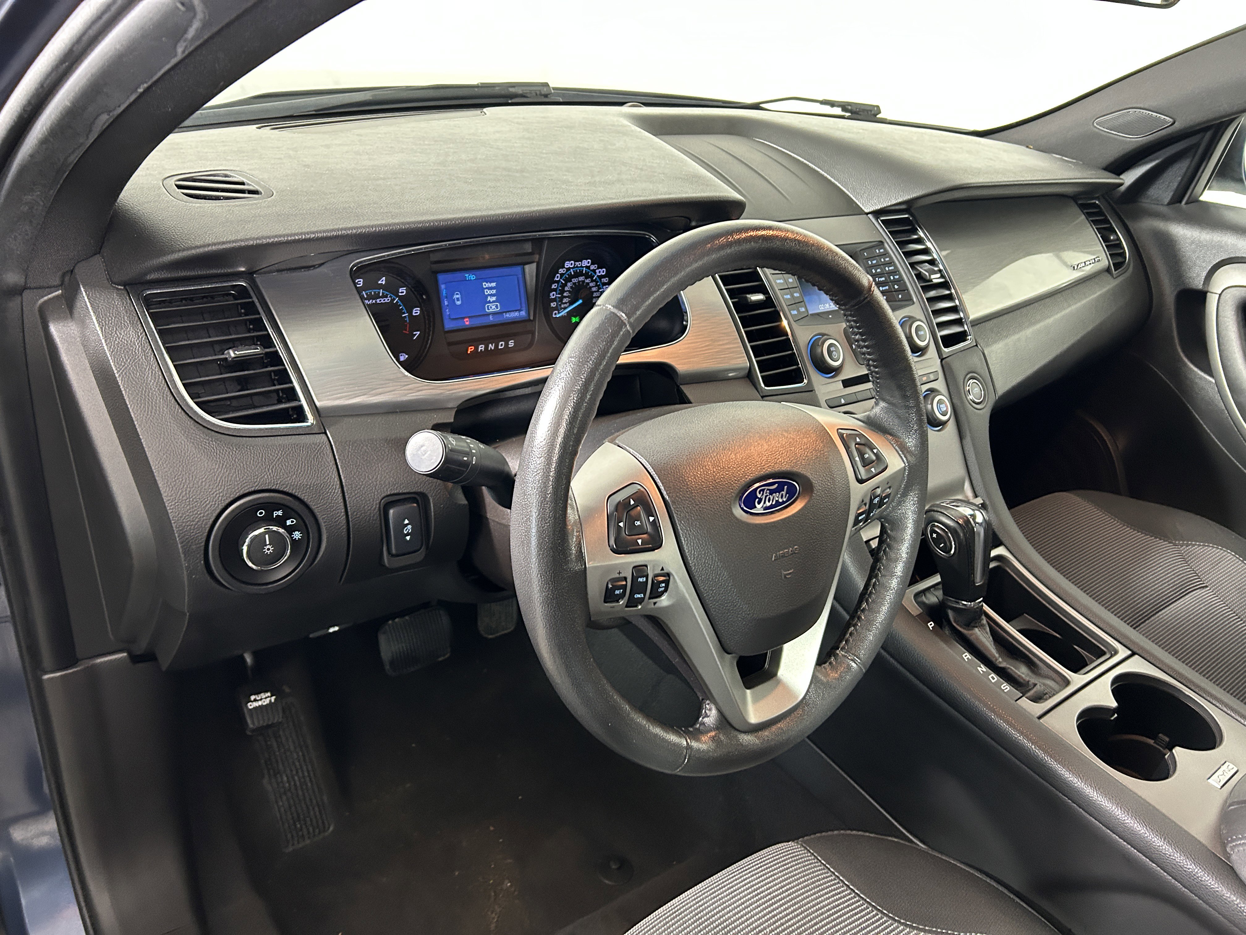 Used 2019 Ford Taurus SEL image 11