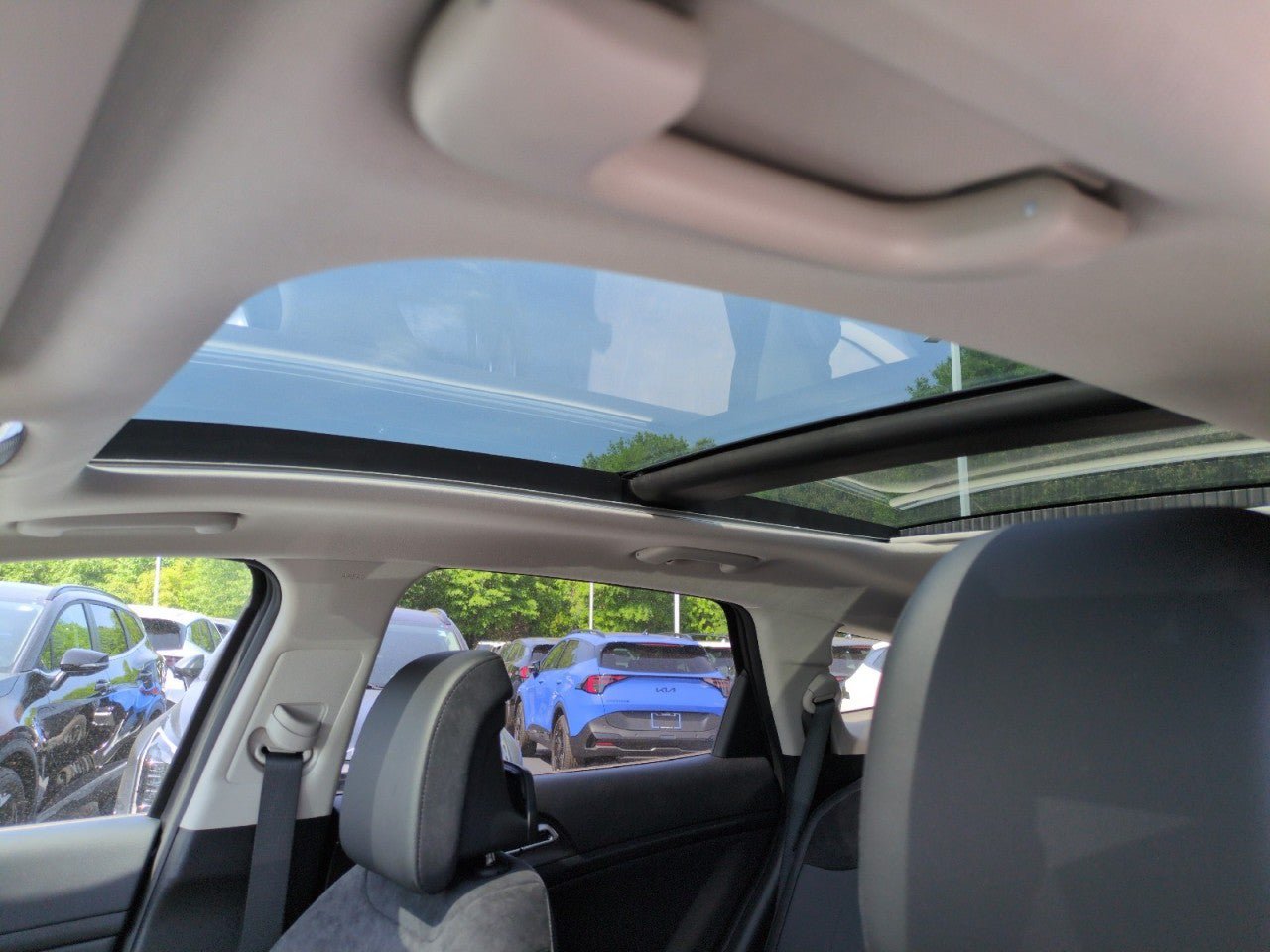 New 2026 Kia Sportage SX FWD image 31
