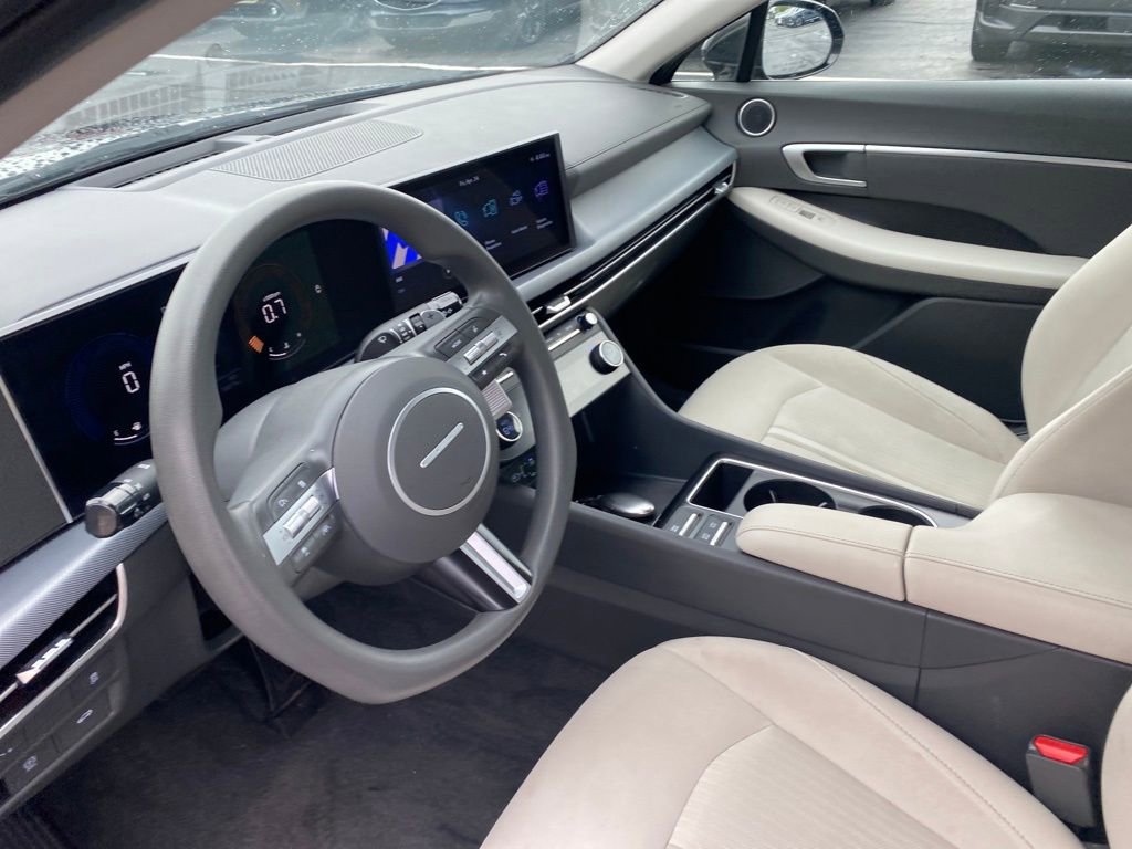 Used 2025 Hyundai Sonata SEL FWD image 19