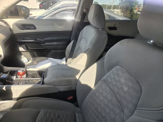 Used 2023 Nissan Pathfinder SV w/ SV Premium Package FWD image 7