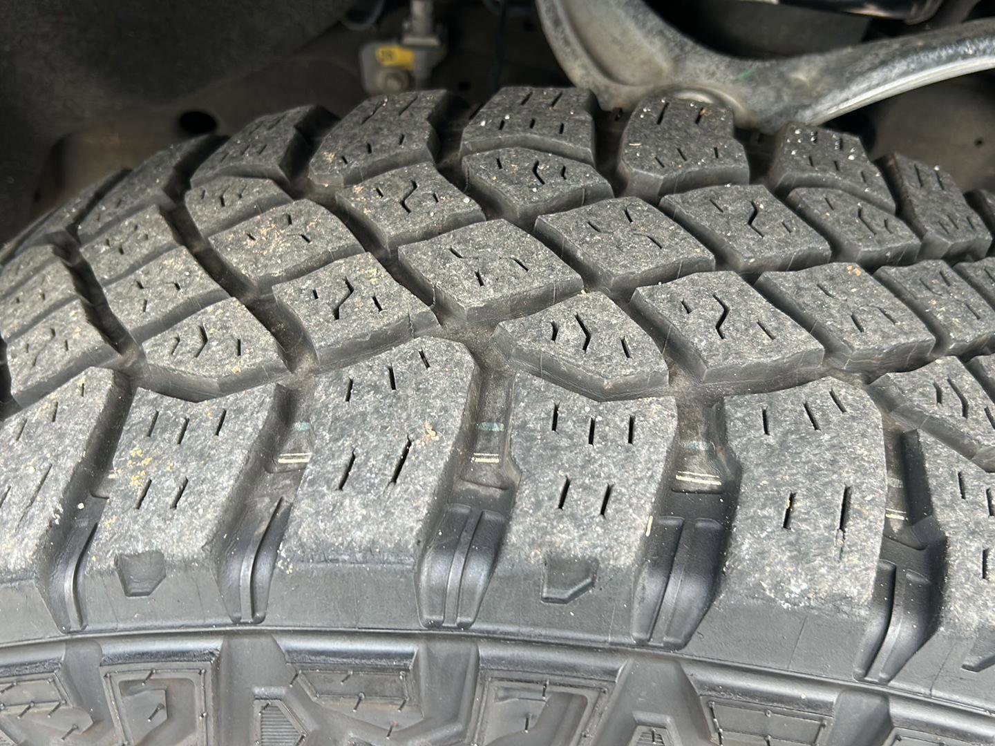 Used 2023 Chevrolet Silverado 1500 ZR2 image 32