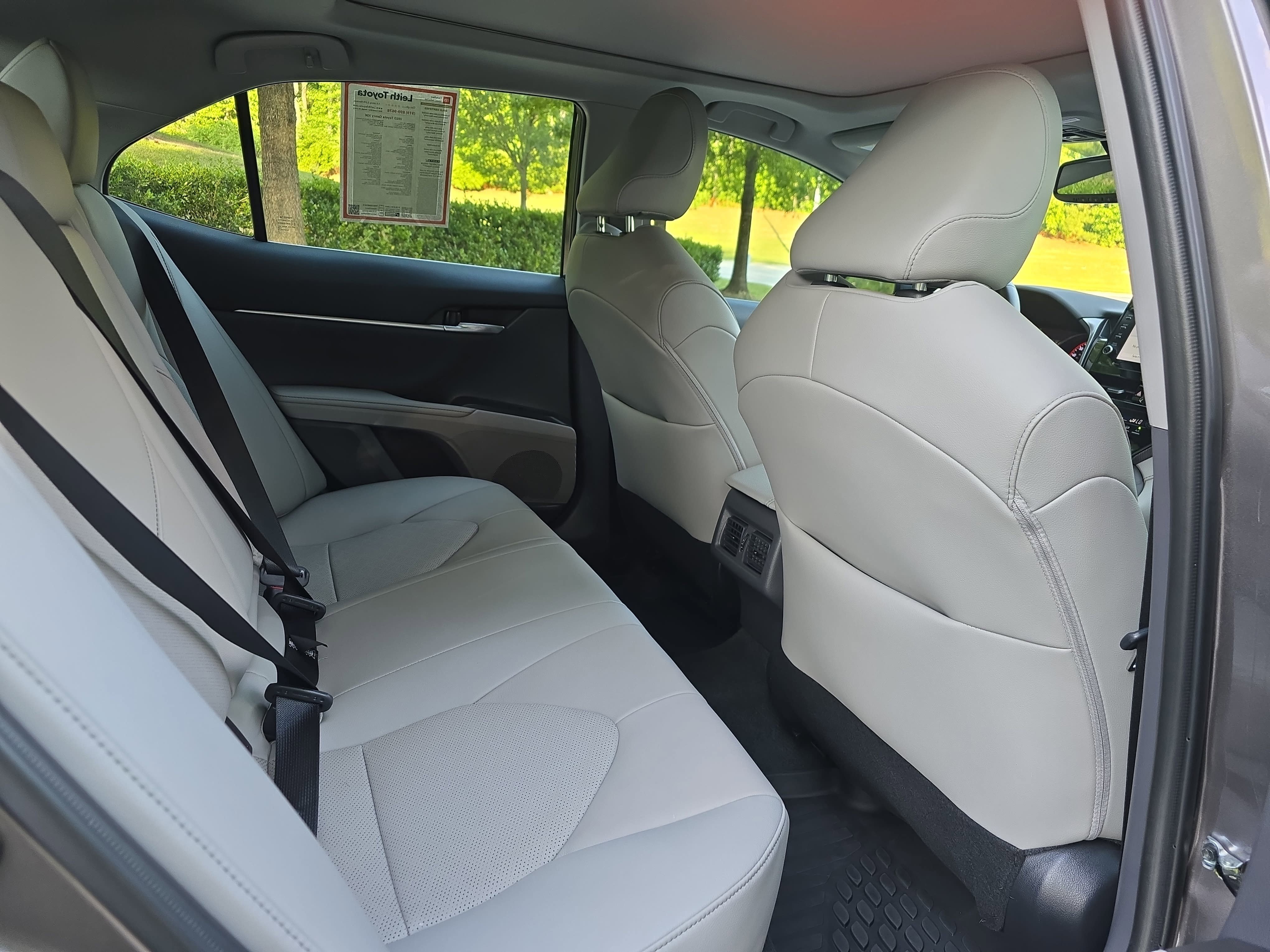 Used 2023 Toyota Camry XSE FWD image 11