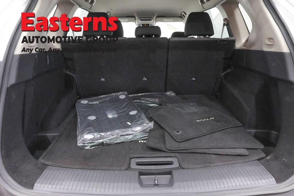 Used 2023 Nissan Rogue SV AWD/4WD image 11
