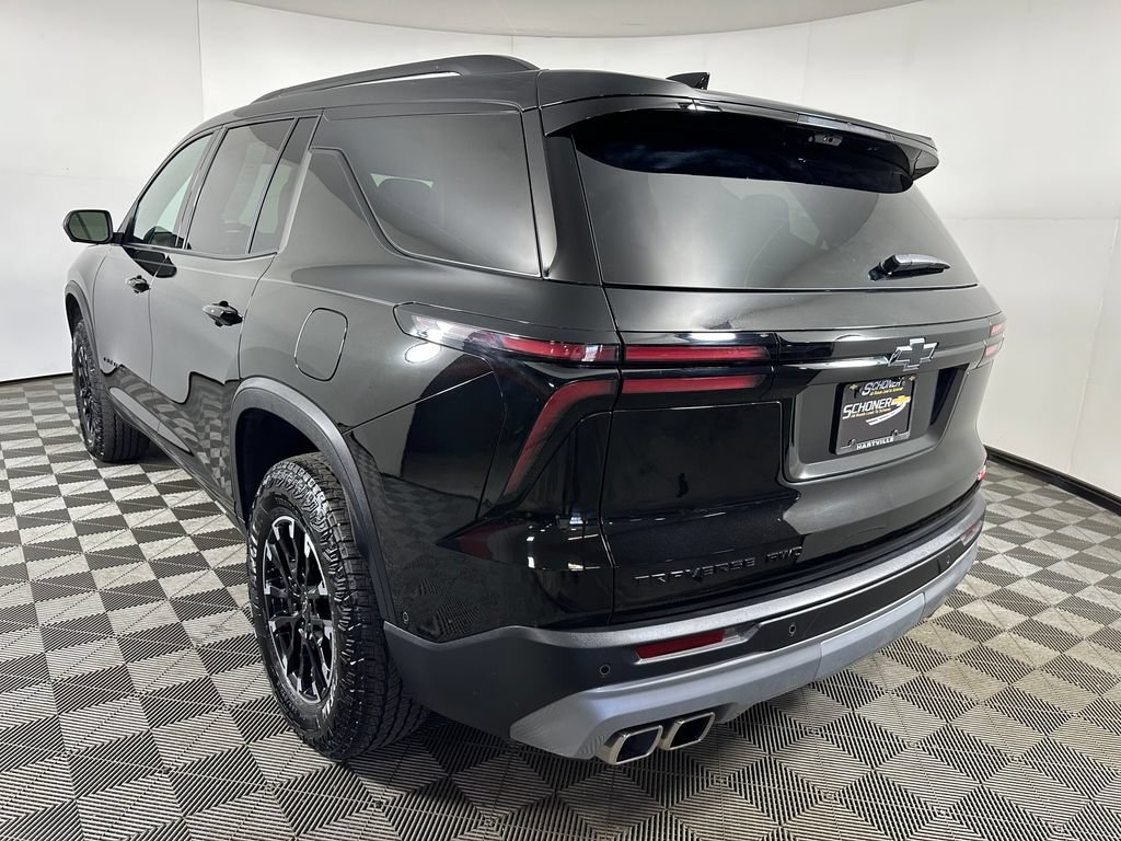 Used 2025 Chevrolet Traverse Z71 w/ Enhanced Driving Package AWD/4WD image 3