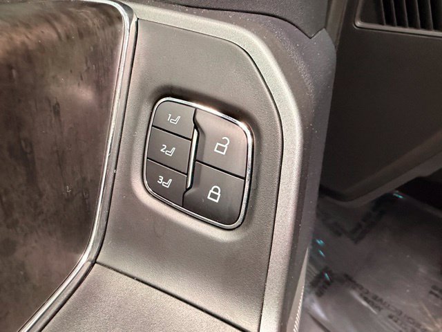 Used 2026 Ford F350 Lariat AWD/4WD image 28