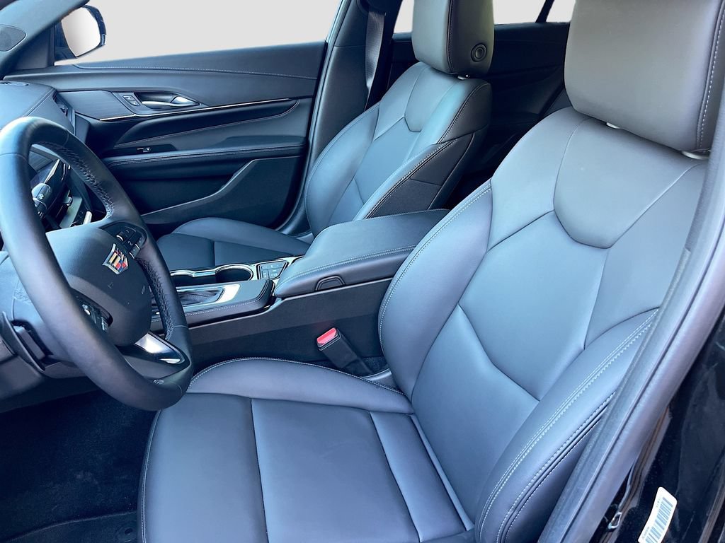 Used 2025 Cadillac CT4 Luxury w/ Cold Weather Package RWD image 20