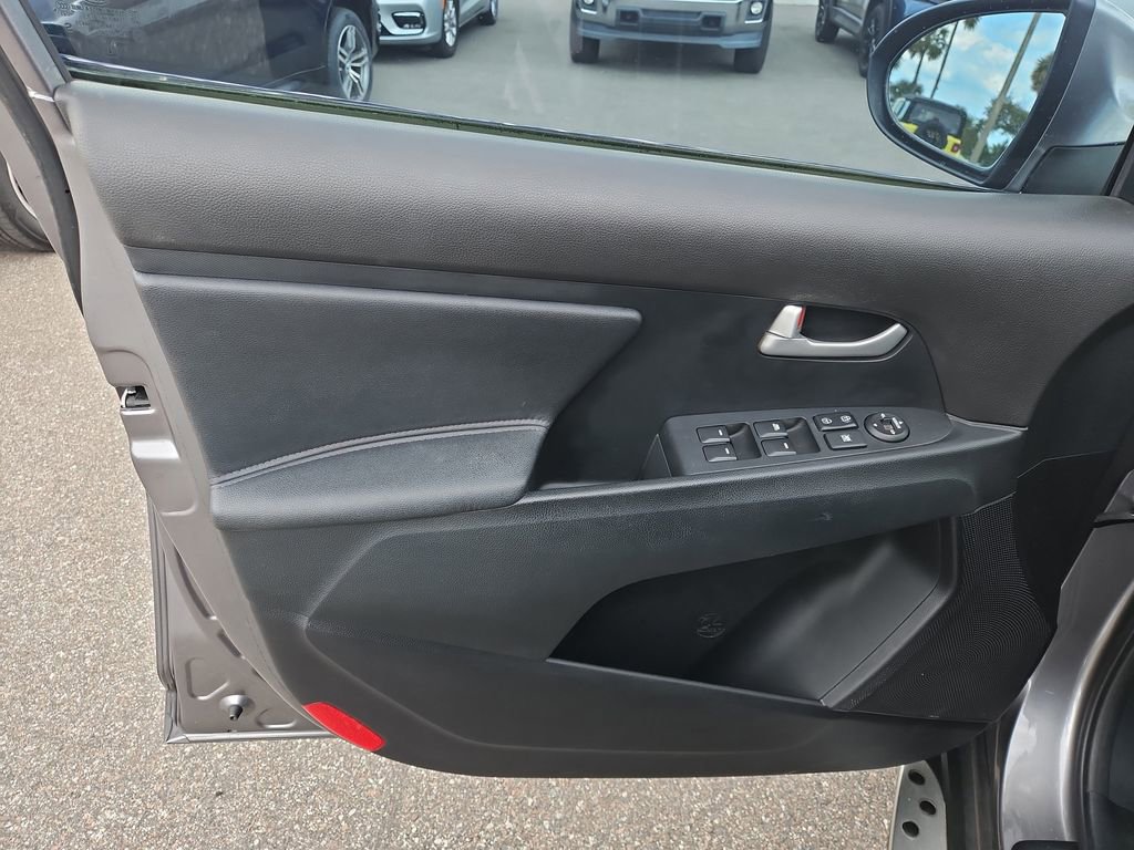 Used 2015 Kia Sportage EX image 17