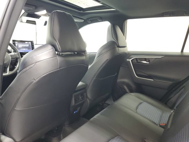 Used 2022 Toyota RAV4 XSE AWD/4WD image 29