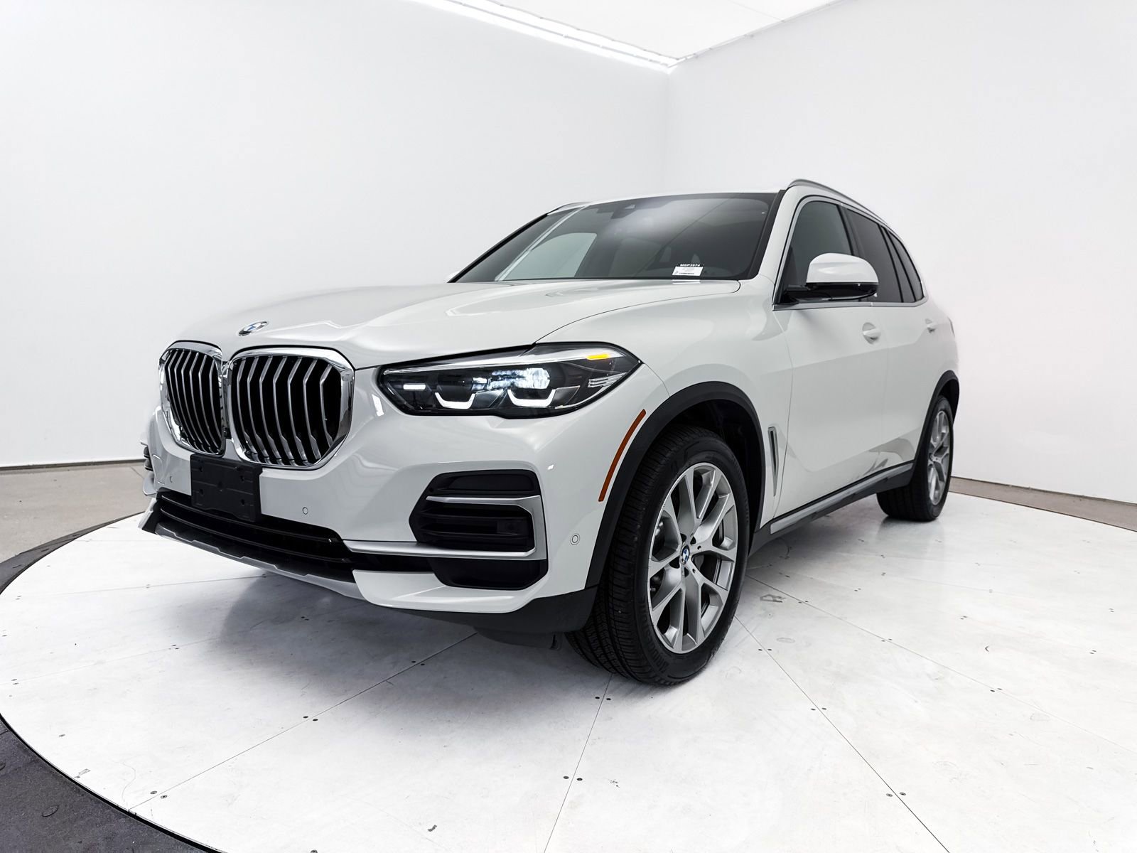 Used 2022 BMW X5 xDrive40i w/ Premium Package AWD/4WD image 16