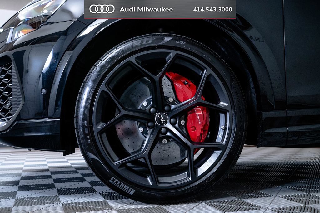 Used 2025 Audi RS Q8 performance w/ Matte Carbon Package AWD/4WD image 9