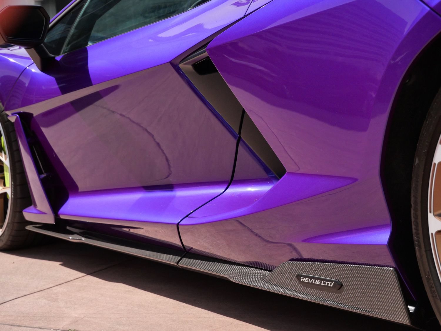 Used 2025 Lamborghini Revuelto AWD/4WD image 16