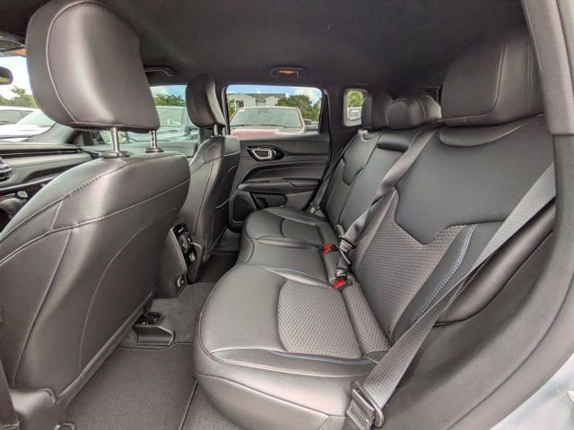 New 2026 Jeep Compass Latitude image 12