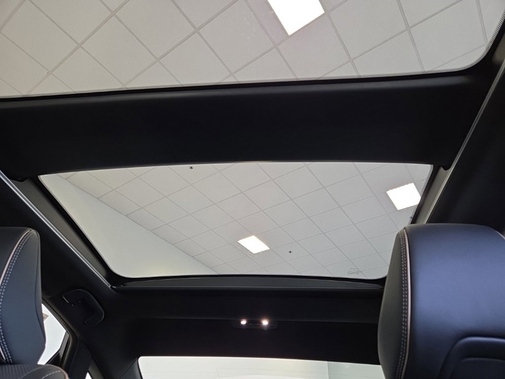 New 2026 Toyota Crown Platinum image 13