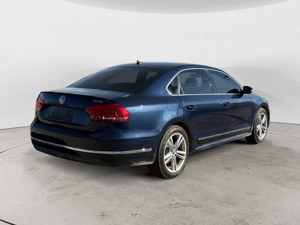 Used 2015 Volkswagen Passat TDI SEL Premium FWD image 5
