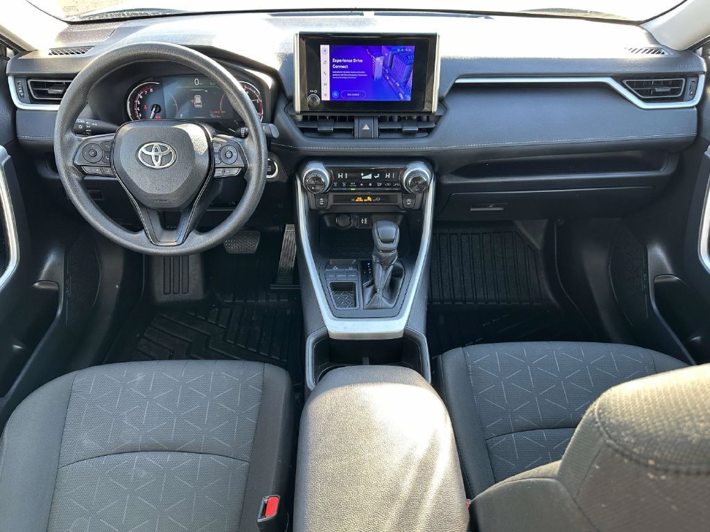 Used 2024 Toyota RAV4 XLE FWD image 15
